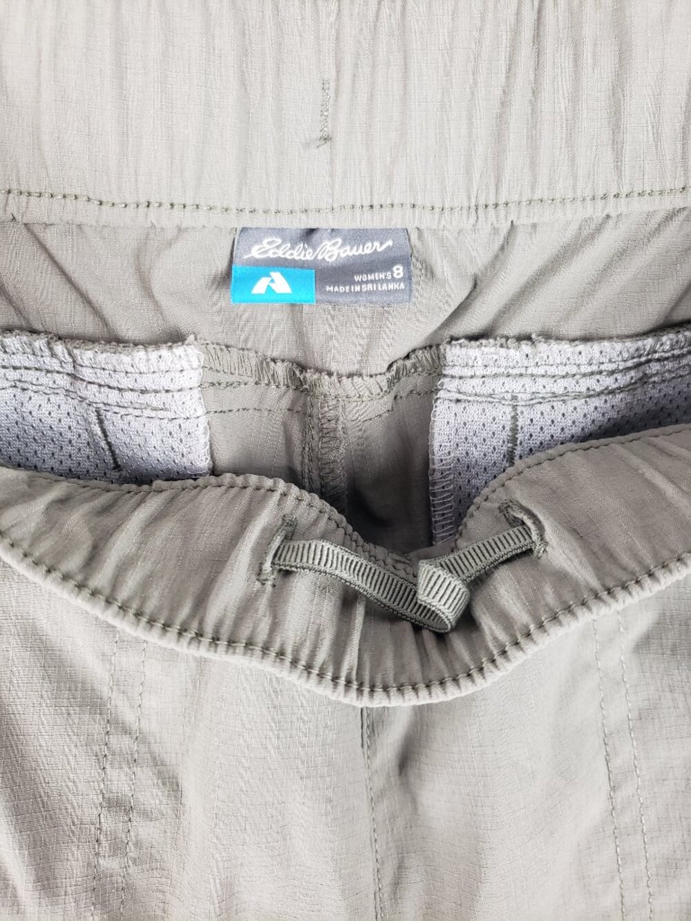 Eddie Bauer 1st Ascent Pull On Bermuda Shorts Olive Green Ripstop Nylon Womens 8 - Picture 6 of 9
